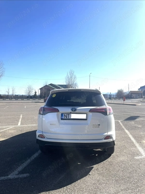 Toyota RAV4 Hybrid 2.5 Automată 2017   Alb Perlat - imagine 2