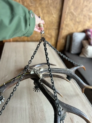 candelabru din coarne de cerb 