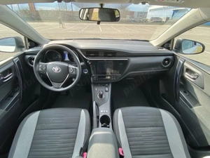 Toyota Auris Hybrid 2015 - imagine 8