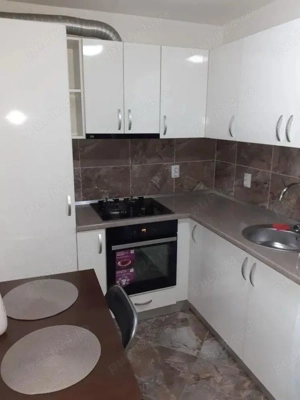Inchiriez apartament in bloc NOU ULTRACENTRAL cu loc de parcare inclus - imagine 5