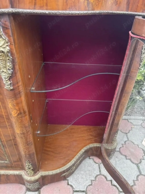 Comoda din lemn masiv cu intarsii si elemente bronz