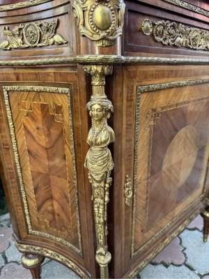 Comoda stil napoleon III   lemn masiv, elemente bronz deosebite