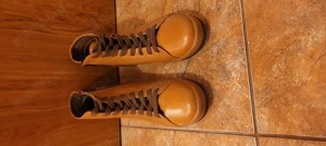 Ghete de primăvară din piele. Mărimea 37.