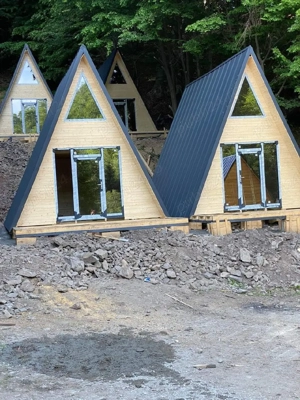 Executam cabane tip A frem 