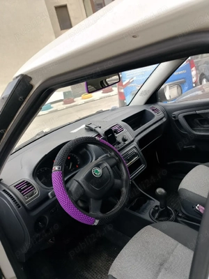 Skoda Fabia 2010 - imagine 4