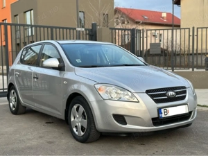 Kia Ceed Hatchback 1.4 benzina 109cp 129.000km 2008 euro4 pret 2.500  EURO - imagine 3