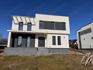 Vând casă deosebită în comuna Moara, județul Suceava