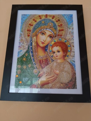 Vând tablouri cu diamante.