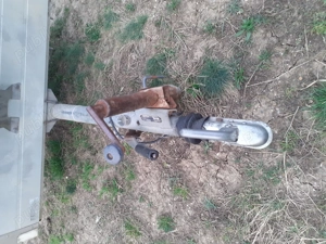 Remorca de vânzare. Se poate transporta și animale