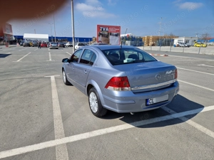Opel Astra H Sedan 1.6 benzina 116cp EURO 4 - imagine 2