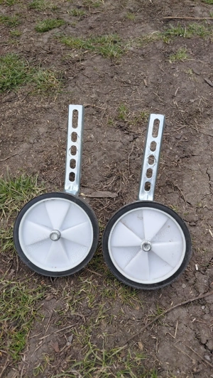 Vand roți ajutatoare