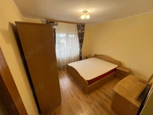 Vand apartament 3 camere zona Buzaului - imagine 2