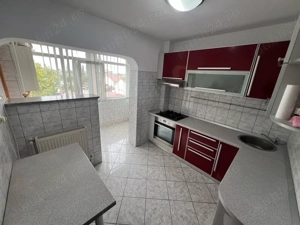 Vand apartament 3 camere zona Buzaului
