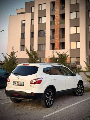 Vând Nissan qashqai 2011 11 facelift varianta lungă cu 7 locuri 1.5 dci 110 cai - imagine 3