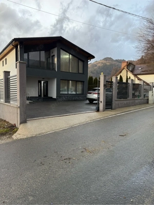 Casa Vacanta. Zona Rusu Petrosani Hunedoara  - imagine 4