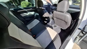 Volkswagen Passat 1.6 TDI DSG - imagine 6