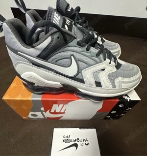 Nike  Iconici    Must -Have - imagine 3