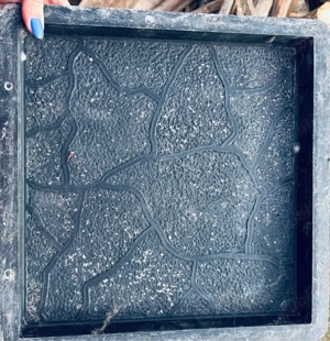 Vând  matrițe pentru pavele,75 buc,aproape noi