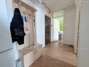 Apartament 2 camere - Decomandat - zona Dambovita - 60.000 Euro - imagine 6