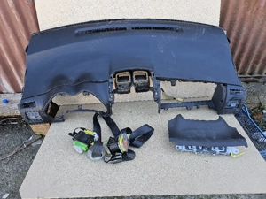 piese toyota auris 2011