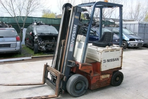 motostivuitor electric NISSAN UB02L25 48V electrostivuitor 2,5 t functional 5m H - imagine 2