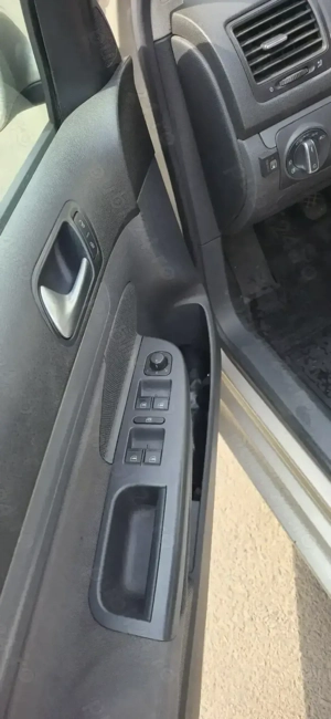 VW Jetta 2008 | Unic Proprietar (Familie) | DOAR 69.500 KM Reali | GPL | Stare Excelentă - imagine 3