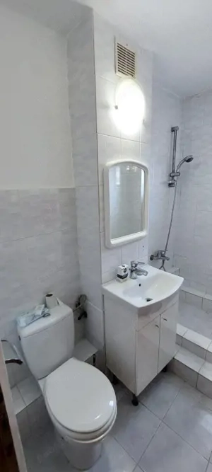 Vând apartament  4 camere   etaj 1   zonă Freidorf, Liceul auto - imagine 7