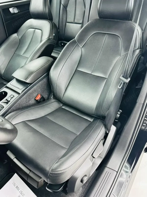 VOLVO Xc-40 - imagine 18