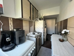 Apartament cu 3 camere, semidecomandat, renovat,  Spitalul Judetean - imagine 7