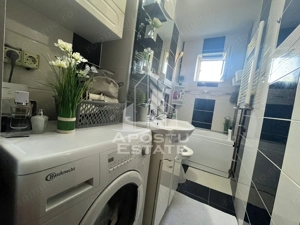 Apartament cu 3 camere, semidecomandat, renovat,  Spitalul Judetean - imagine 9