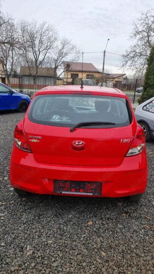 Hyundai i20 ! An 2012. Are 100.000km Carre de service Motor 1 2cm  Clima funcțională Cent - imagine 4
