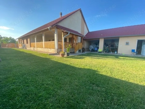 Vand Casa individuala in vatra satului 1200mp - imagine 3