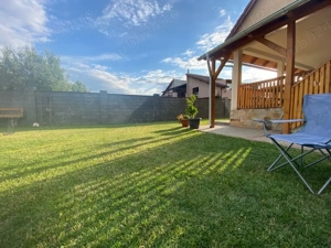 Vand Casa individuala in vatra satului 1200mp - imagine 2