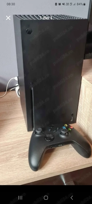 Vand xbox series x ca nou cu o manetă și jocuri