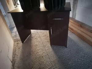 Vând birou stare buna