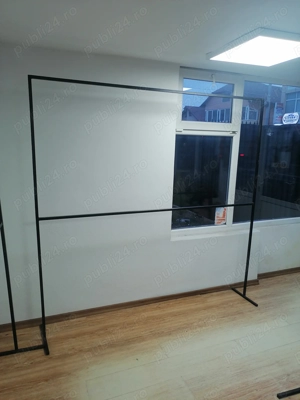 Vând rafturi sudate