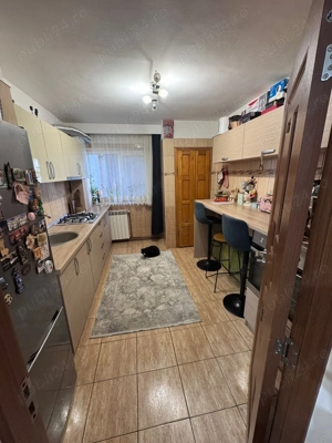 Apartament cu 3 camere decomandat + Garaj - imagine 2