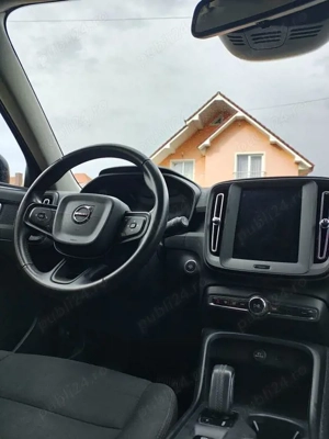 Volvo XC40, 2.0 Diesel, 150 CP, cutie automata - imagine 3