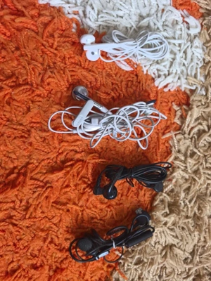 Vând căști cu microfon telefon cu mufă Jack 