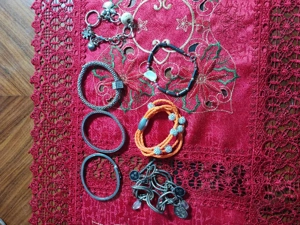 bratari cu pietre naturale 50 de lei bucata 