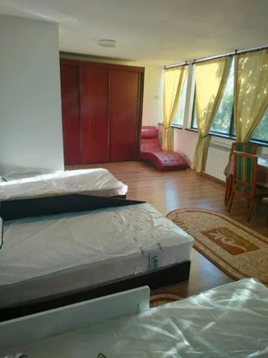 Inchiriez camera in vila curte spatioasa  - imagine 7