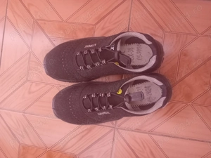 Vind papuci protectie uvex mărimea 38