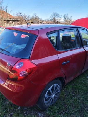 Dezmembrez kia ceed 1,6 benzină an 2009 - imagine 2