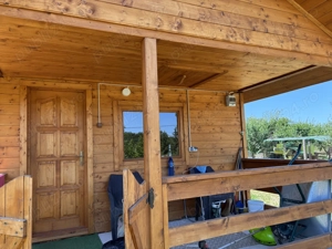 Vând teren intravilan cu cabană de vacanță și livadă - imagine 4