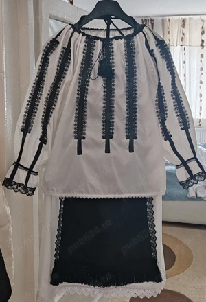 Costum popular  - imagine 1