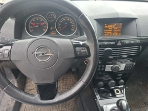 Opel Astra H 1.6  2009