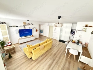 Vând apartament 4 camere Palldium Residence 