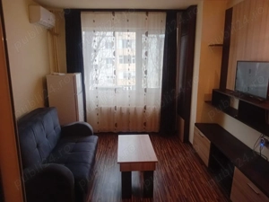 Vând garsoniera semidecomandata zona Far