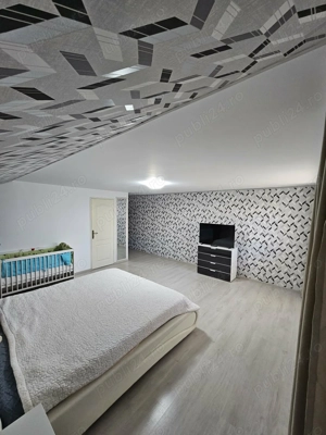 vila spațioasă  - imagine 2