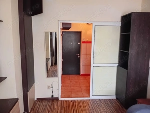 Vând garsoniera semidecomandata zona Far - imagine 4
